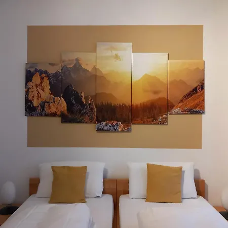 Karolinger - Self Check-in Hotel Düsseldorf