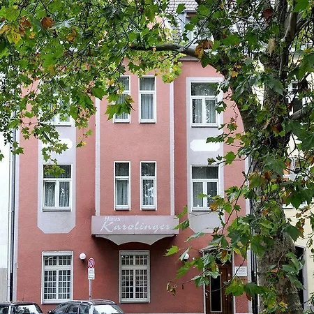 Отель Karolinger Дюссельдорф