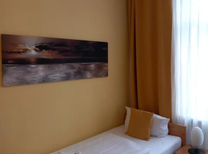 Karolinger - Self Check-in 杜塞尔多夫