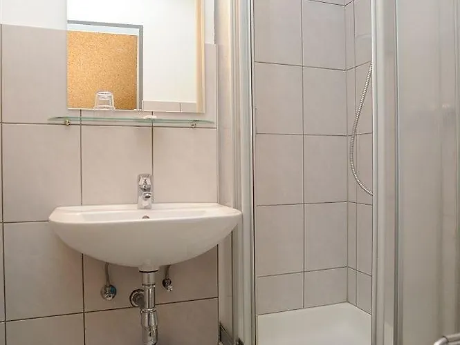 Karolinger - Self Check-in Hotel 2*