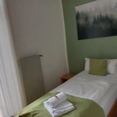 Karolinger - Self Check-in Hotel Düsseldorf