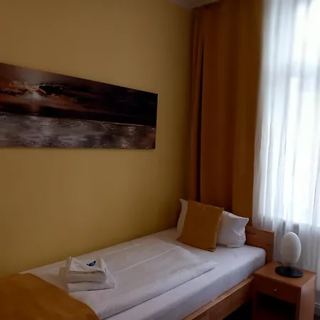 Hotel Karolinger - Self Check-in