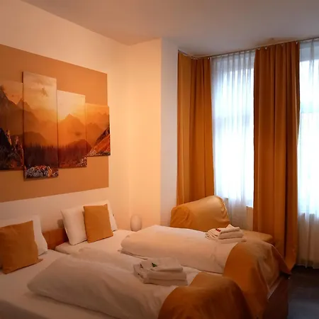 Hotel Karolinger - Self Check-in 2*