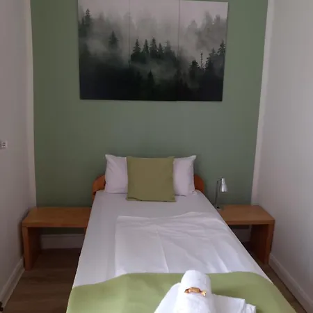 Karolinger - Self Check-in 2* Dusseldorf